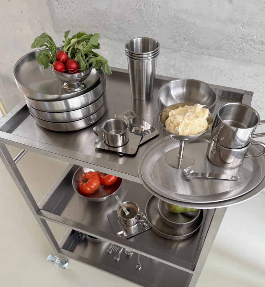 Tray S